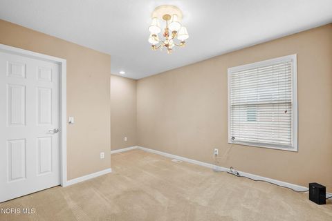 Tiny photo for 6708 Buck Creek Dr Dr, Maumee, OH 43537 (MLS # 10004860)