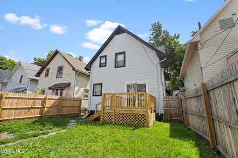 Tiny photo for 816 Geneva Avenue, Toledo, OH 43609 (MLS # 10010228)
