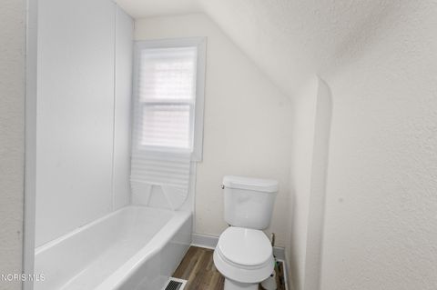 Tiny photo for 816 Geneva Avenue, Toledo, OH 43609 (MLS # 10010228)