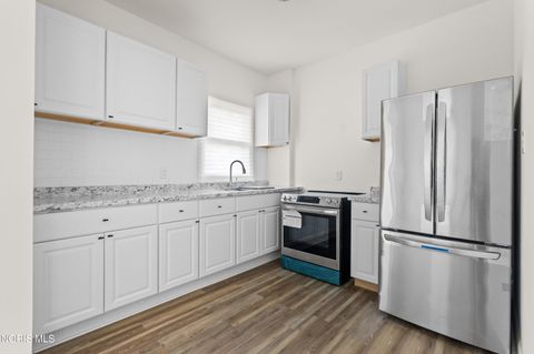 Tiny photo for 816 Geneva Avenue, Toledo, OH 43609 (MLS # 10010228)