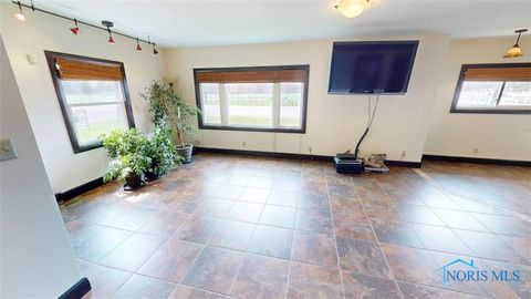 Tiny photo for 5411 E Channel Drive, Port Clinton, OH 43452 (MLS # 10004703)