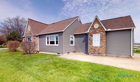 Tiny photo for 5411 E Channel Drive, Port Clinton, OH 43452 (MLS # 10004703)