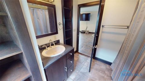 Tiny photo for 5411 E Channel Drive, Port Clinton, OH 43452 (MLS # 10004703)