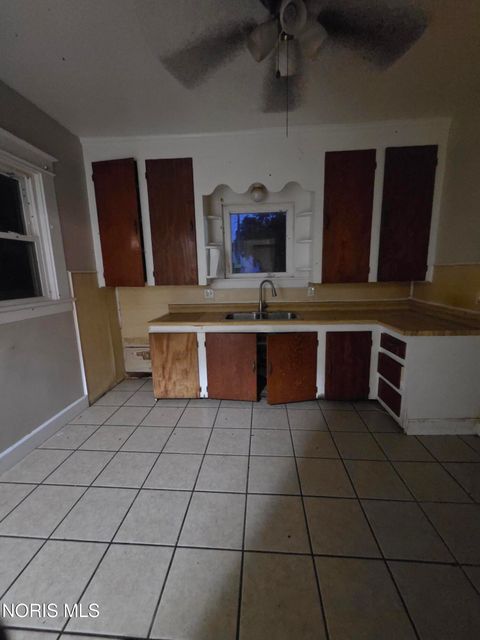 Tiny photo for 222 S Detroit Avenue, Toledo, OH 43609 (MLS # 10007944)