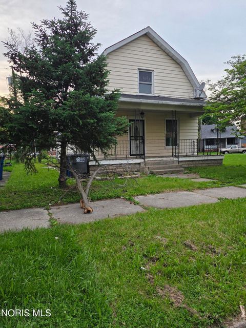 Photo of 222 S Detroit Avenue, Toledo, OH 43609 (MLS # 10007944)
