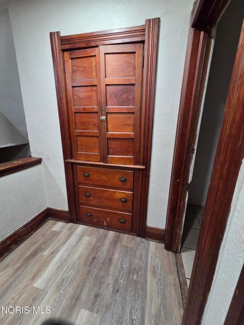 Tiny photo for 222 S Detroit Avenue, Toledo, OH 43609 (MLS # 10007944)