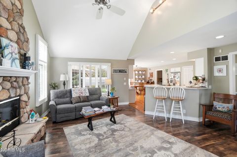 Tiny photo for 1912 Hamilton Drive, Perrysburg, OH 43551 (MLS # 10006214)