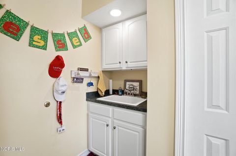 Tiny photo for 1912 Hamilton Drive, Perrysburg, OH 43551 (MLS # 10006214)