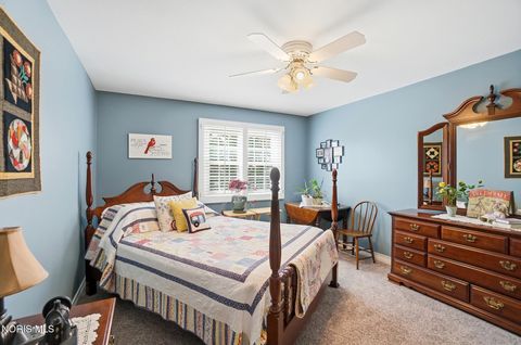 Tiny photo for 1912 Hamilton Drive, Perrysburg, OH 43551 (MLS # 10006214)