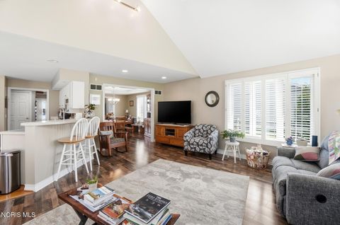 Tiny photo for 1912 Hamilton Drive, Perrysburg, OH 43551 (MLS # 10006214)