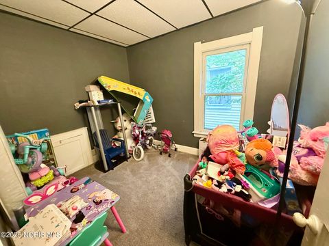 Tiny photo for 1321 Gordon Street, Toledo, OH 43609 (MLS # 10000774)