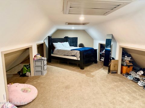 Tiny photo for 1321 Gordon Street, Toledo, OH 43609 (MLS # 10000774)