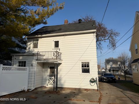 Tiny photo for 319 W Capistrano Avenue, Toledo, OH 43612 (MLS # 10002559)