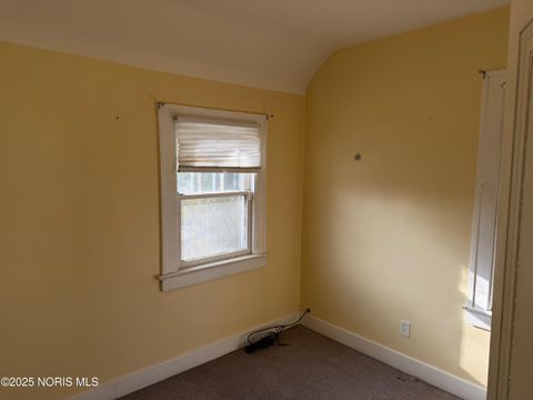 Tiny photo for 319 W Capistrano Avenue, Toledo, OH 43612 (MLS # 10002559)