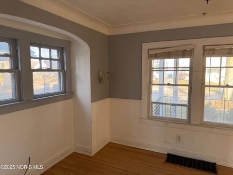 Tiny photo for 319 W Capistrano Avenue, Toledo, OH 43612 (MLS # 10002559)