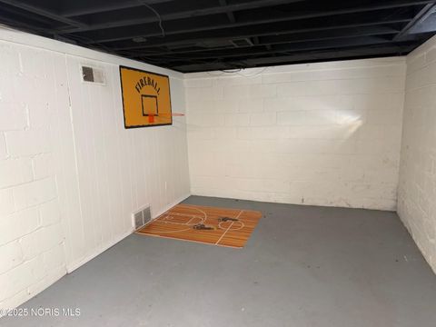 Tiny photo for 319 W Capistrano Avenue, Toledo, OH 43612 (MLS # 10002559)