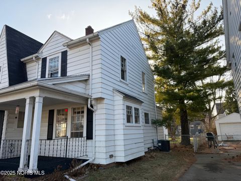 Tiny photo for 319 W Capistrano Avenue, Toledo, OH 43612 (MLS # 10002559)