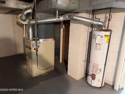 Tiny photo for 319 W Capistrano Avenue, Toledo, OH 43612 (MLS # 10002559)