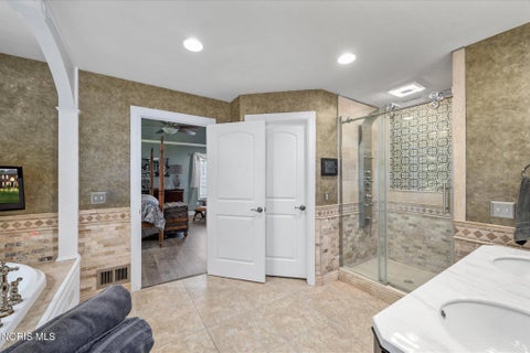 Tiny photo for 25176 Rocky Harbour Drive, Perrysburg, OH 43551 (MLS # 10010157)