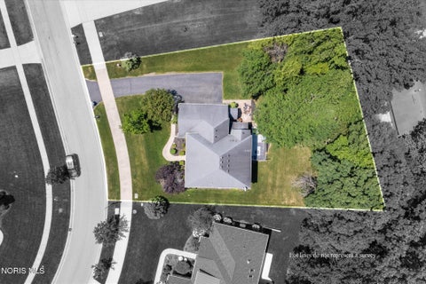 Tiny photo for 25176 Rocky Harbour Drive, Perrysburg, OH 43551 (MLS # 10010157)