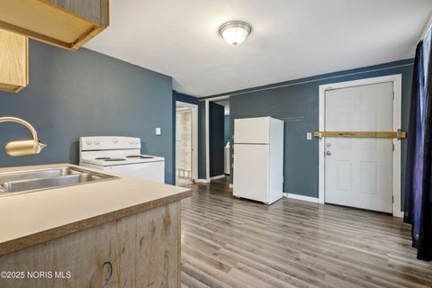 Tiny photo for 4112 Peak Avenue, Toledo, OH 43612 (MLS # 10001939)