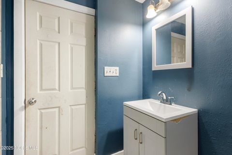 Tiny photo for 4112 Peak Avenue, Toledo, OH 43612 (MLS # 10001939)