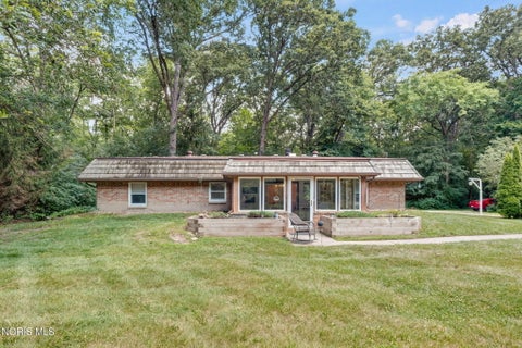 Tiny photo for 4691 Hanley Road, Millbury, OH 43447 (MLS # 10010353)