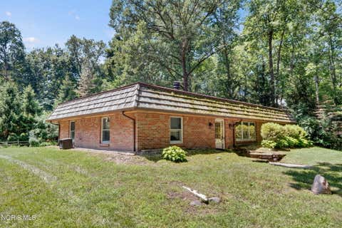 Tiny photo for 4691 Hanley Road, Millbury, OH 43447 (MLS # 10010353)