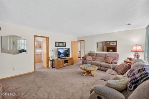 Tiny photo for 4691 Hanley Road, Millbury, OH 43447 (MLS # 10010353)