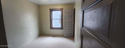 Tiny photo for 2536 N Erie Street, Toledo, OH 43611 (MLS # 10003364)