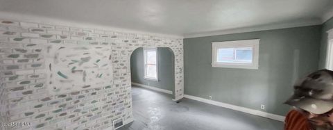 Tiny photo for 2536 N Erie Street, Toledo, OH 43611 (MLS # 10003364)