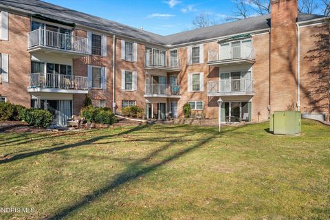 Tiny photo for 5679 Monroe Street #1004, Sylvania, OH 43560 (MLS # 10004936)