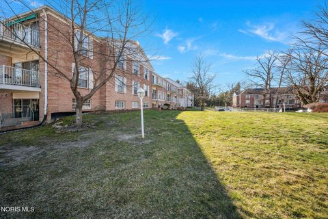 Tiny photo for 5679 Monroe Street #1004, Sylvania, OH 43560 (MLS # 10004936)