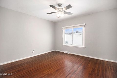 Tiny photo for 4705 W Bancroft Street, Toledo, OH 43615 (MLS # 10006638)