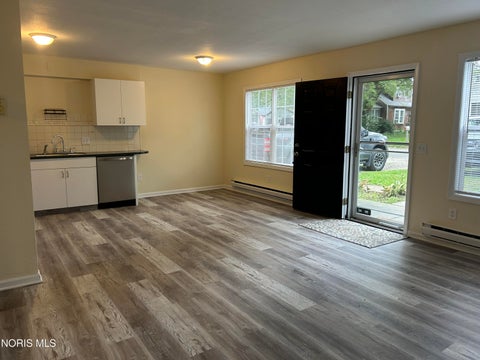 Tiny photo for 1543 Primrose Avenue, Toledo, OH 43612 (MLS # 10013731)