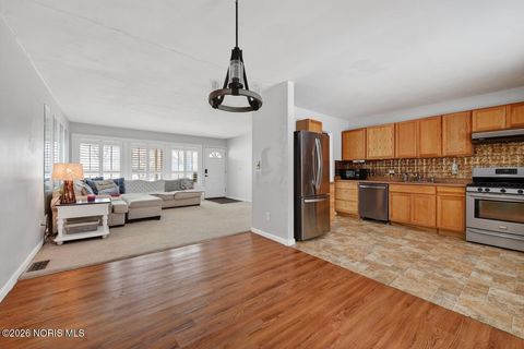 Tiny photo for 3723 Manchester Boulevard, Toledo, OH 43606 (MLS # 10003620)