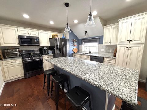 Tiny photo for 5526 Woodridge Drive, Toledo, OH 43623 (MLS # 10004510)