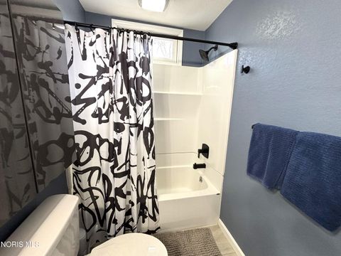 Tiny photo for 5526 Woodridge Drive, Toledo, OH 43623 (MLS # 10004510)