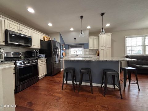 Tiny photo for 5526 Woodridge Drive, Toledo, OH 43623 (MLS # 10004510)