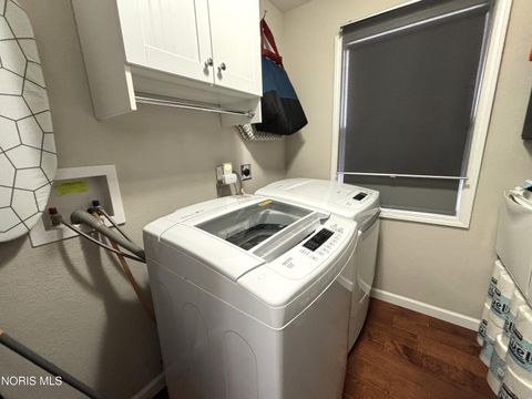 Tiny photo for 5526 Woodridge Drive, Toledo, OH 43623 (MLS # 10004510)