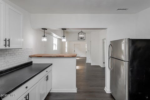 Tiny photo for 346 E Streicher Street, Toledo, OH 43608 (MLS # 10014412)
