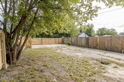 Tiny photo for 346 E Streicher Street, Toledo, OH 43608 (MLS # 10014412)