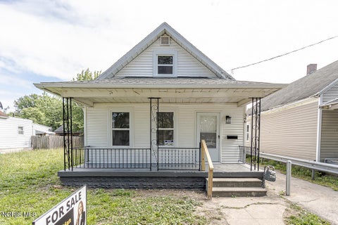Tiny photo for 346 E Streicher Street, Toledo, OH 43608 (MLS # 10014412)