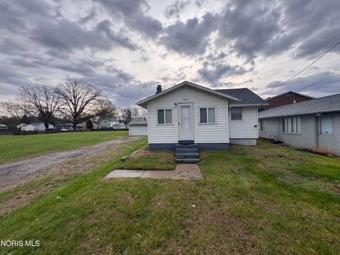 Photo of 5622 Rudyard Road, Sylvania, OH 43560 (MLS # 10008397)