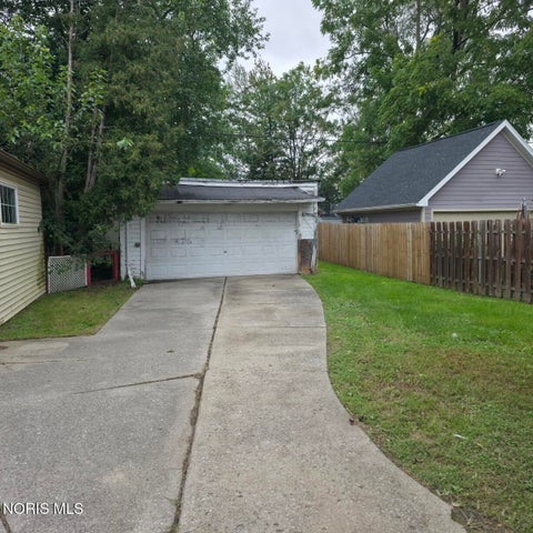 Tiny photo for 3715 Hazelhurst Avenue, Toledo, OH 43612 (MLS # 10014218)
