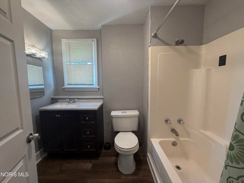 Tiny photo for 1910 Ware Street, Northwood, OH 43619 (MLS # 10014418)
