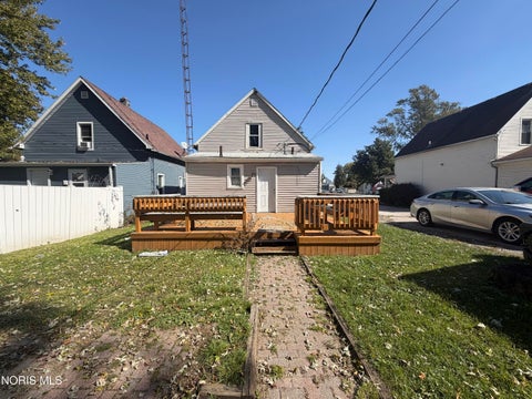 Tiny photo for 1910 Ware Street, Northwood, OH 43619 (MLS # 10014418)