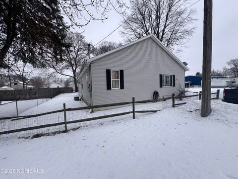 Tiny photo for 132 W Florence Avenue, Toledo, OH 43605 (MLS # 10003678)