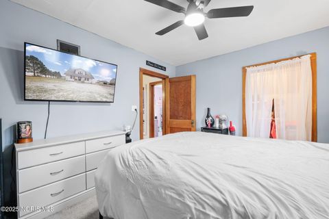 Tiny photo for 611 County Road, Liberty Center, OH 43532 (MLS # 10002691)