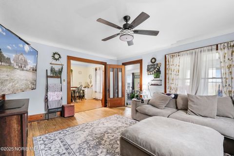 Tiny photo for 611 County Road, Liberty Center, OH 43532 (MLS # 10002691)